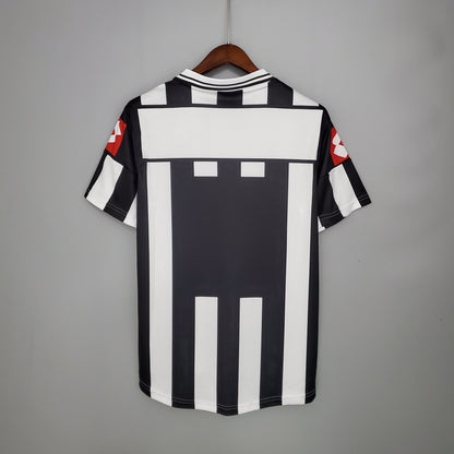 Camisa Juventus Titular 01/02 - Versão Retro