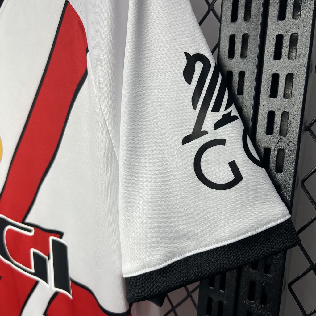 Camisa Rayo Vallecano Away 24/25 - Umbro Torcedor Masculina