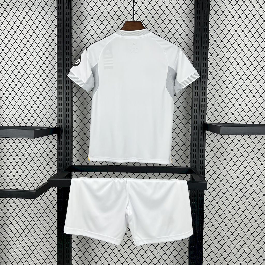 Kit Infantil Real Madrid Home 25/26