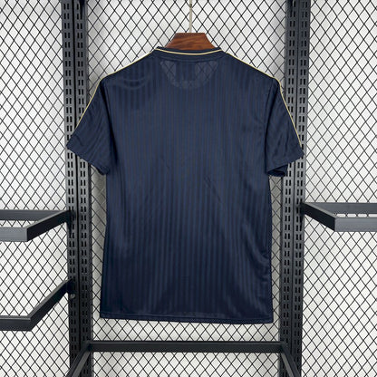 Camisa Juventus Terrace Icons 25/26 - Torcedor Masculina