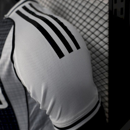 Camisa Newcastle Home 25/26 - Versão Jogador